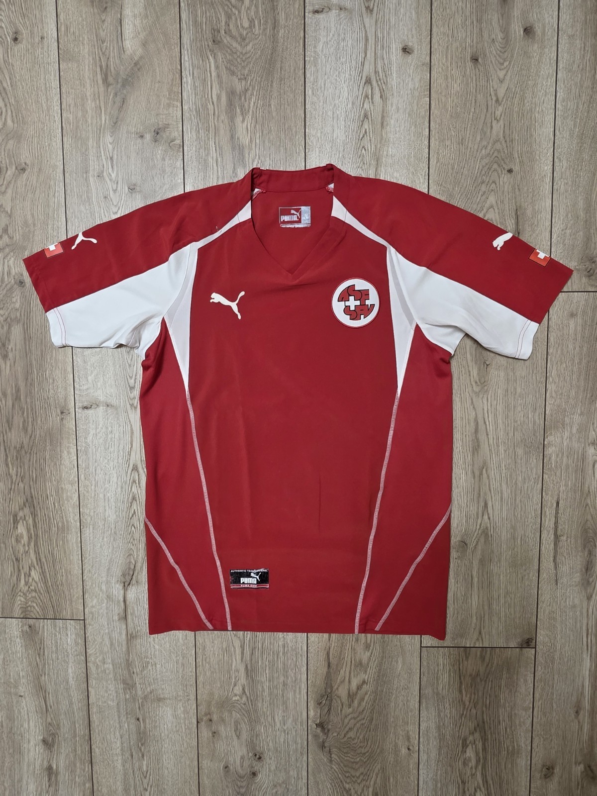 SWITZERLAND 2004 2006 HOME VINTAGE FOOTBALL SHIRT SOCCER JERSEY M PUMA