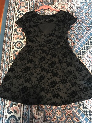 One Clothing Los Angeles Black Dress Size Medium M Velvet Flowers Fit & Flare | eBay One Clothing Los Angeles Black Dress Size Medium M Velvet Flowers Fit & Flare | eBay