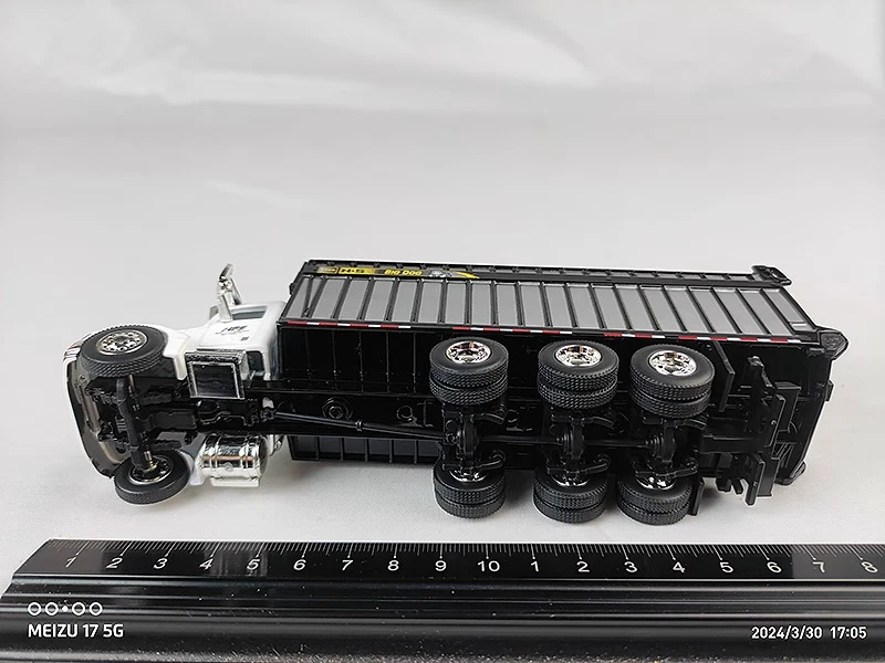 H&S White Peterbilt with Big Dog Forage Box "Helle Farm" 1/64 Scale, NIB - Image 4 of 4