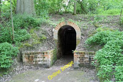 Foto 12x8 Eingang zum Eishaus auf dem Gelände von Hole Park Beacon Hill \/ c2013