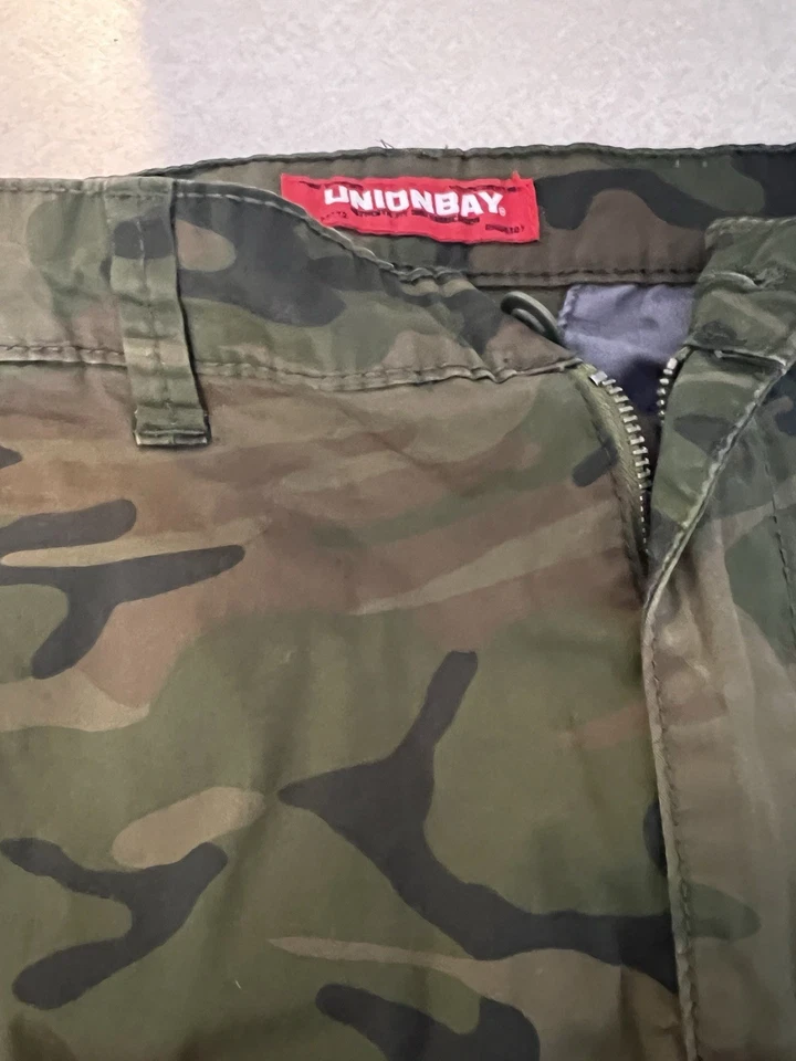 Pantalones cortos camuflados Union Bay para hombre 34 Foto 2 de 4