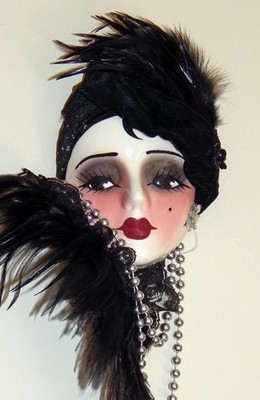 Unique Creations Lady Face Mask Wall Hanging Decor - NEW IN BOX