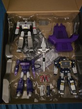Transformers Dramatic Capture Series The Dece...