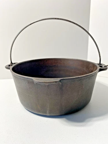 Vintage Wagner Sidney Ware 1268 0 Dutch Oven Cast Iron No Lid 10”W/4"D