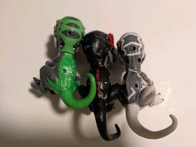 Fingerlings Untamed Lot of 3 Dinosaurs Raptor  And T-Rex  Interactive