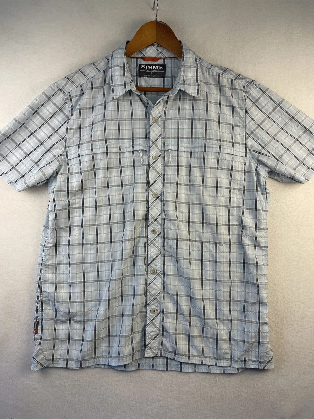 Simms Short Sleeve Fishing Shirt Men’s Sz L Light Blue Plaid EUC