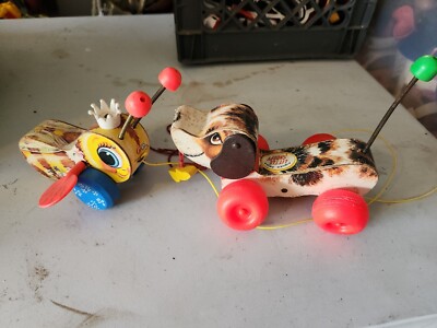 VTG Pull Toy Lot Of 2 Fisher Price Queen Buzzy Bee  Little Snoopy  FP Wood