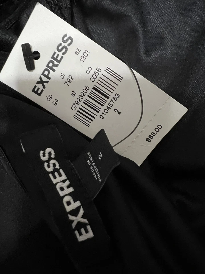 Macacão Express Feminino 2 Preto Renda Mock Neck Cap Manga Corpete Transparente NOVO - Imagem 2 de 4