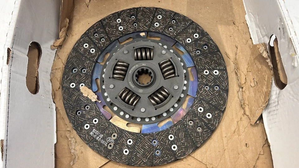 Kit de embrague de transmisión LuK 07-910 - transmisión de 5 velocidades Ford F-250 HD F-350 1987-97 Foto 2 de 4