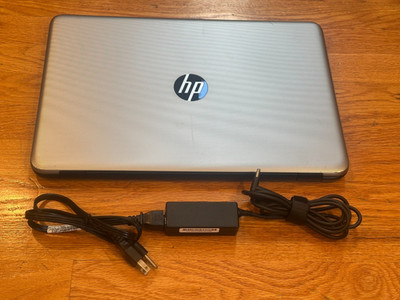 2016 HP Laptop Model 17-x027cy WITH Original Charger & Brand New Battery