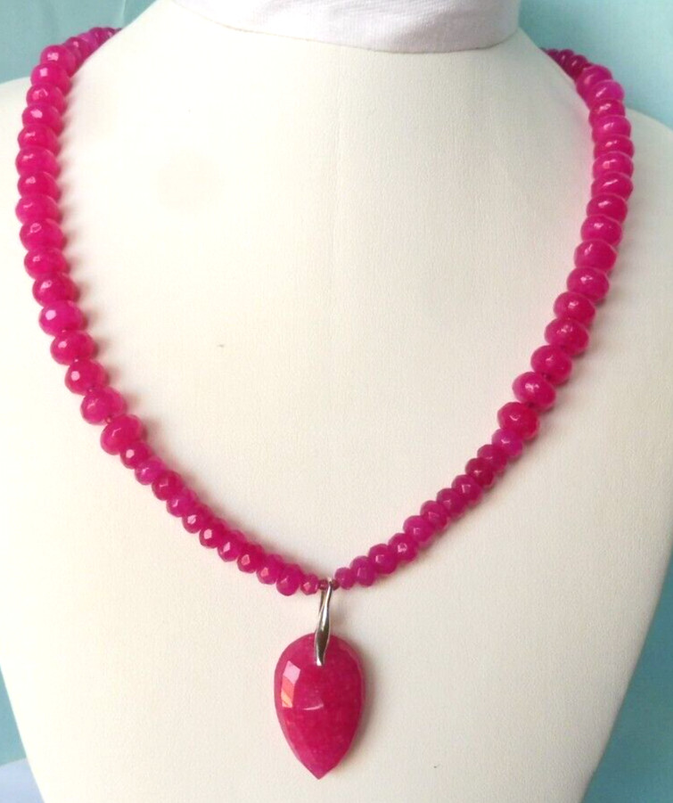 Collier en jade naturel rose de Birmanie en argent massif, le cadeau idéal