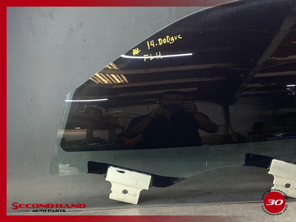 Dodge Charger 2011-2021 sedán puerta delantera izquierda lado del conductor ventana cristal OEM Foto 2 de 4