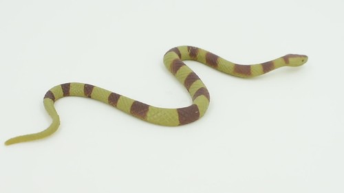 Southern Copperhead Snake, Rubber Reptile, Realistic Model Toy 5 1/2" F2047 B39 - Video 1 of 1
