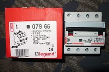 DISJONCTEUR DIFFERENTIEL 4POLES 25A 30mA TYPE AC. TETRA. 25AMPERES LEGRAND 07966