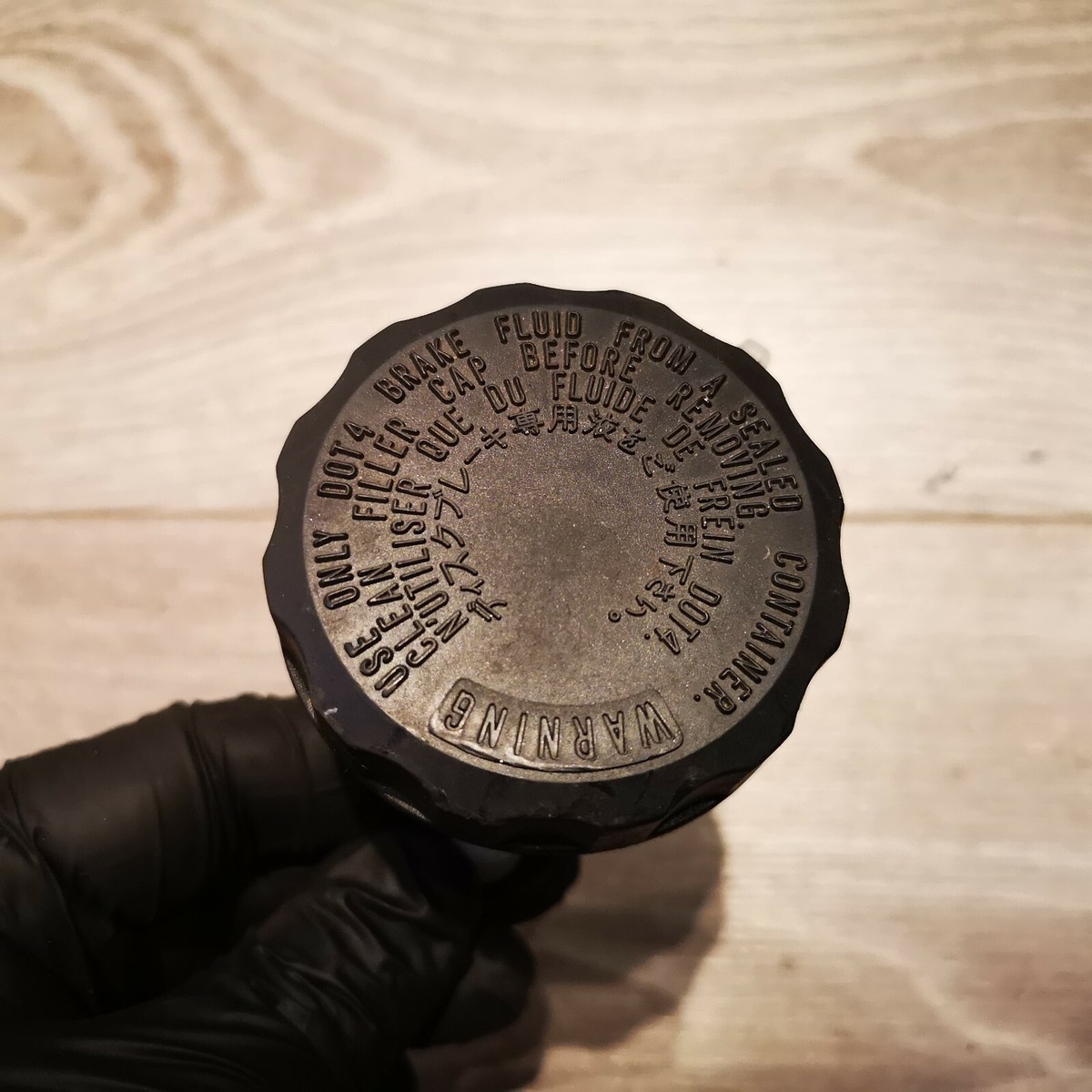 K'zページ adidas ZX 10000 i litera M jak Meissen (A-ZX Series 2020)