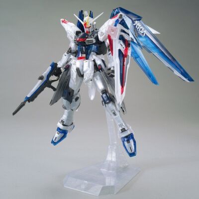 FREEDOM GUNDAM Ver.2.0 限定版 Amazon.com: The Gundam Base Limited MG 1/100 Scale FREEDOM GUNDAM