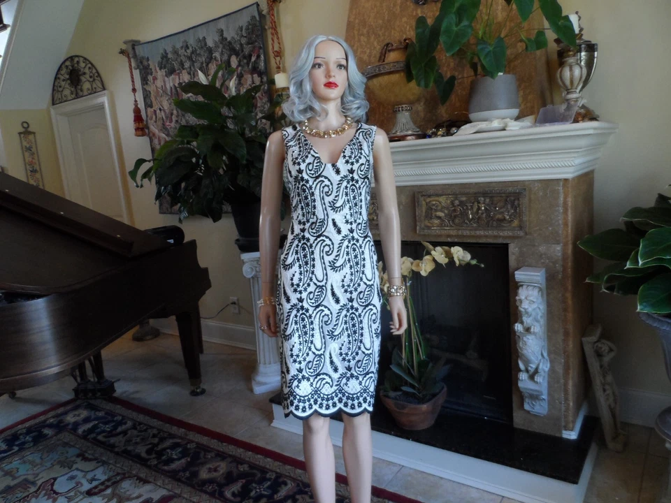 Giambattista Valli White Organza w/Black-White Brocade Sheath Dress Size US XS - Image 3 of 4