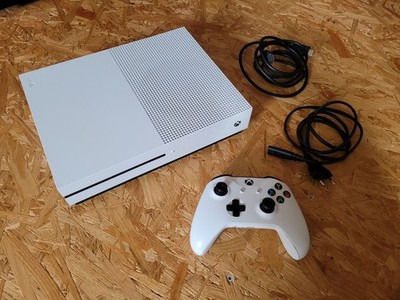 Xbox One S 500 GB Konsole Weiß Inkl. Controller