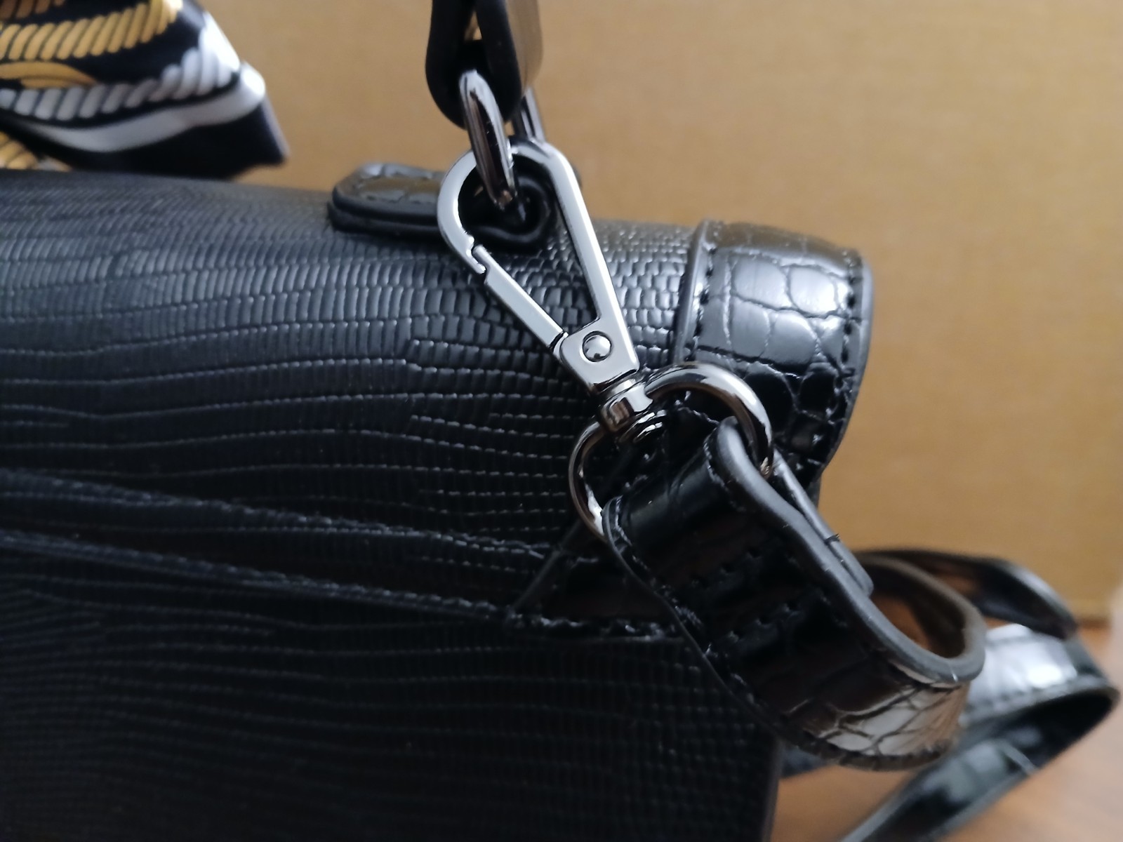 Aldo Landaeriell Black and Faux Snakeskin Handbag with matching Scraf New w Tag