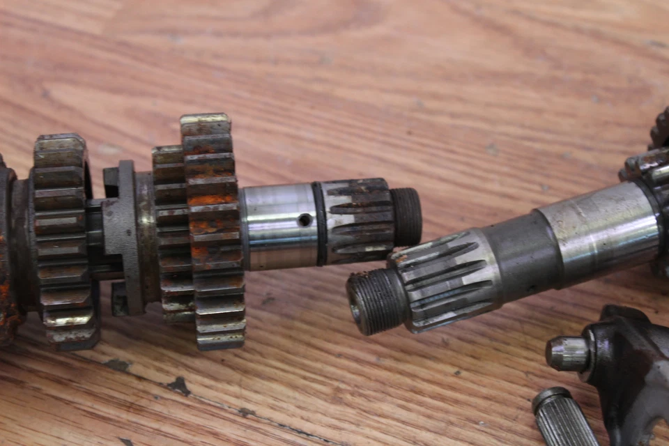 1976 YAMAHA XT500 Tranny / Transmissão - PARA PEÇAS - Imagem 3 de 4