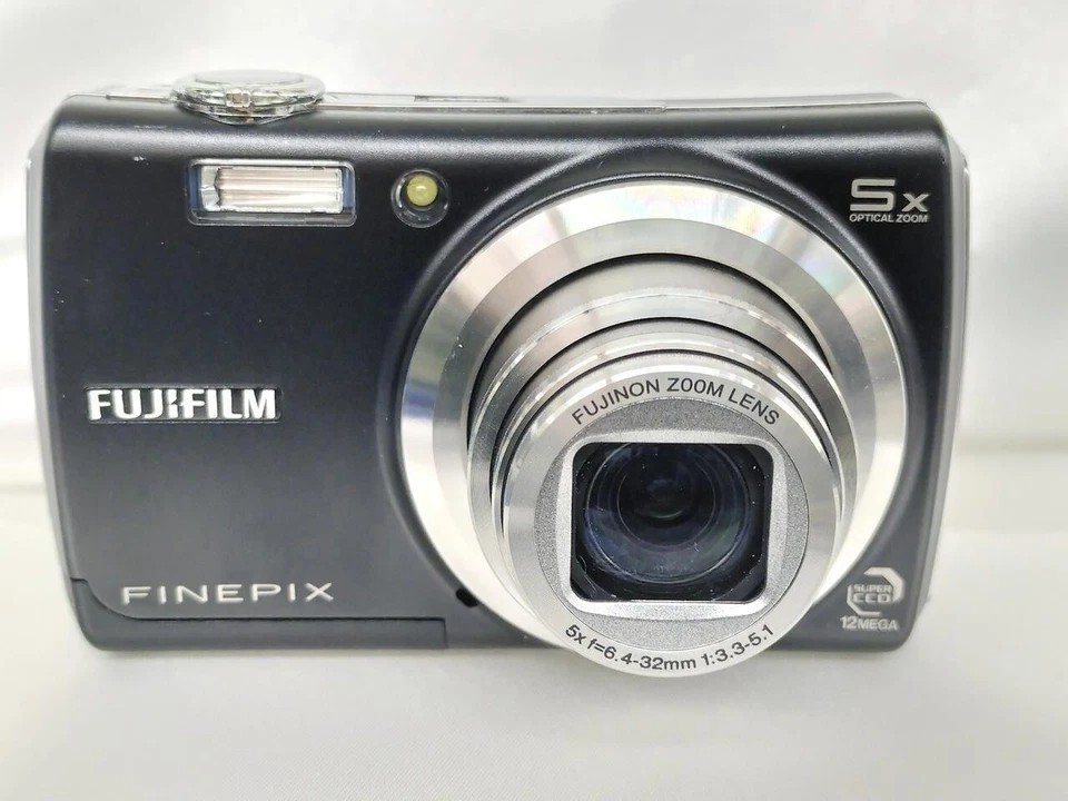 Fujifilm F100 WIFI Digital Camera - Image 2 of 4