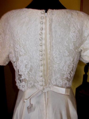 ABITO DA SPOSA VINTAGE IN RASO COLOR AVORIO MARCA ROBELLA SPOSE N° 4 - Bild 6 von 13