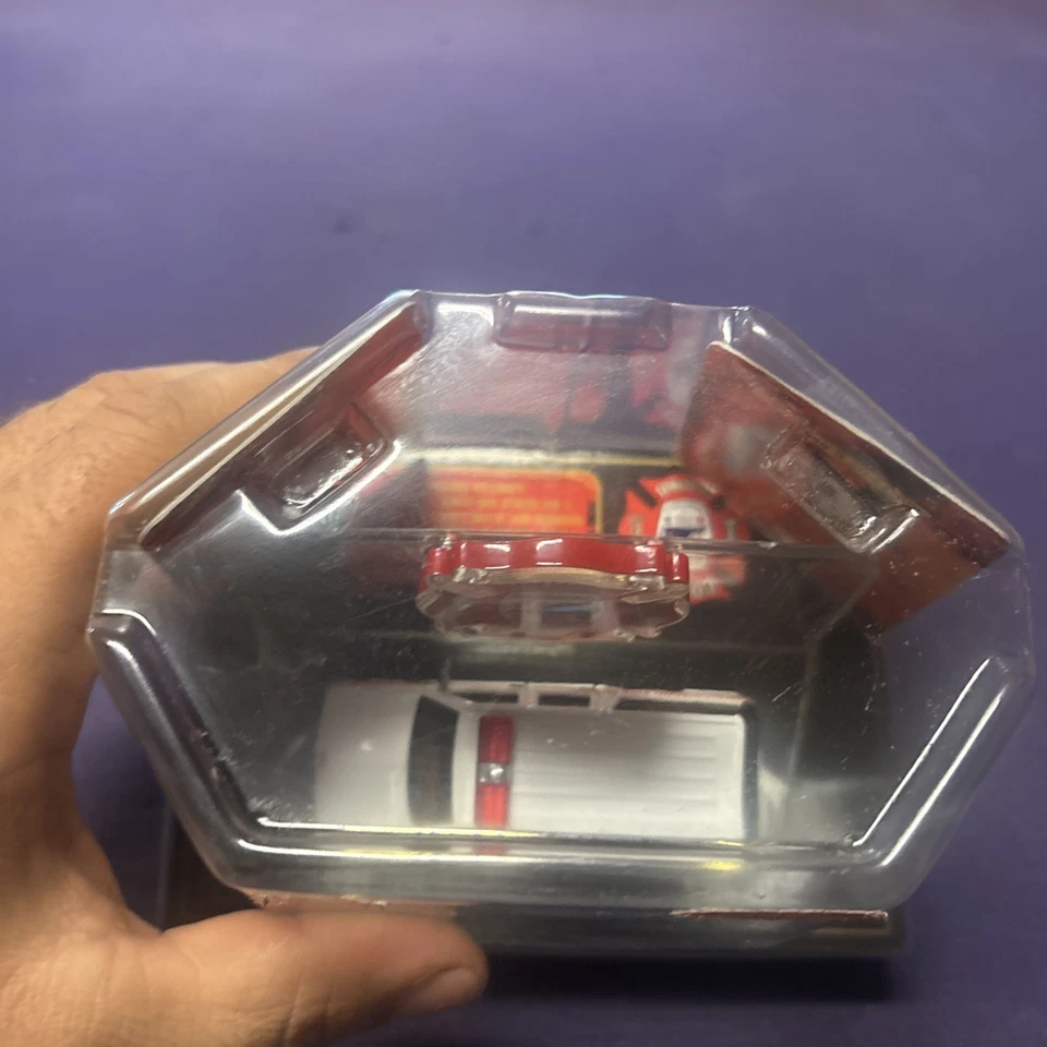 Code 3 Collectibles Richmond Fire & Emergency Services Suburban 12363 NIB - Image 2 of 4