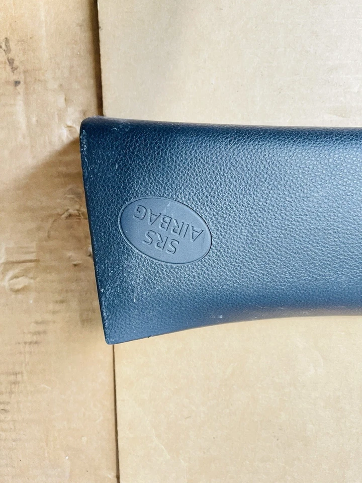 Toyota Corolla 2020/2025 izquierda a pilar cubierta de moldura OEM 62220-02310 FB20 OEM Foto 2 de 4