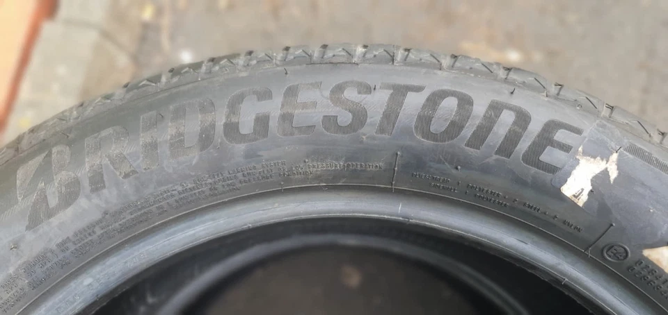 2x Sommerreifen Bridgestone Alenza 001 RFT (RSC) 245/50 R19 105W Dot23 7,5mm B90 - Bild 3 von 4