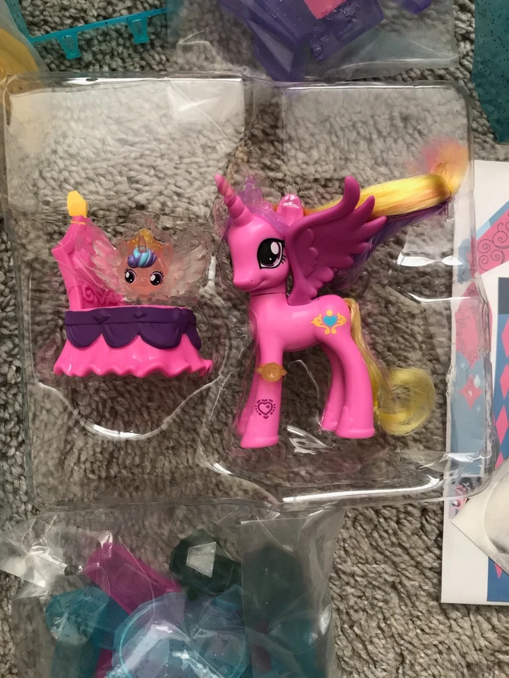 小马宝莉水晶帝国城堡玩具套装 - Cadance,Flurry Heart,无盒新品 — 第 3/4 张图片