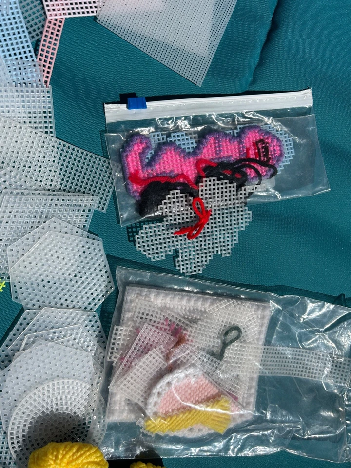 1 gran lote MIXTO formas de lona de plástico 7 malla transparente + colores + redondos + hilos Foto 3 de 4