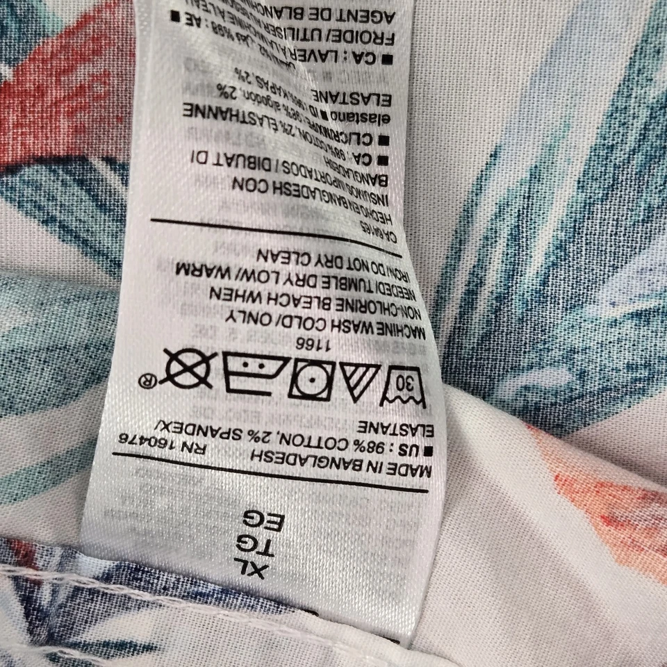 Old Navy Men Button Up Shirt XL White Floral Hawaiian Short Sleeve - Image 3 of 4