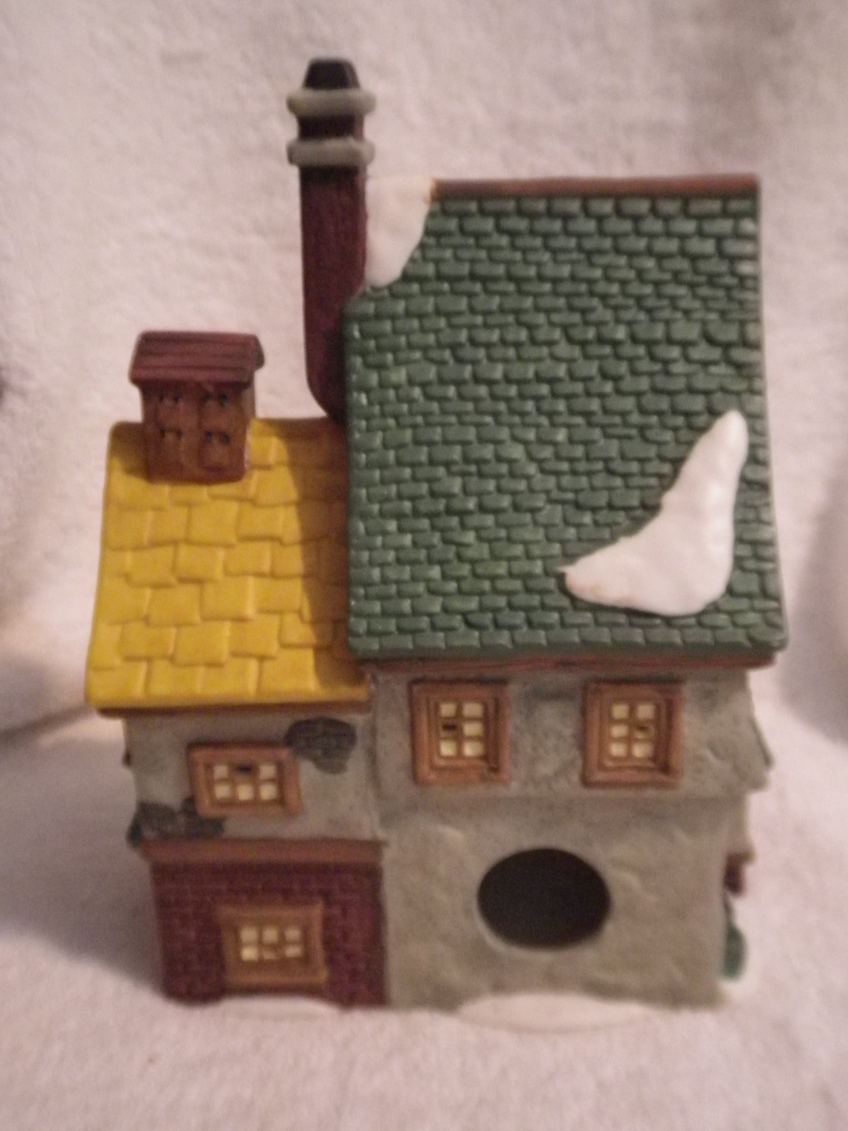 Holiday Time Christmas Village Millie's Diner In Box Lighted Porcelain P6055