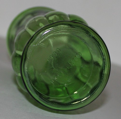 Vintage Green Glass Decorative Vase 1900 Profile 8-1/2" Tall - Picture 8 of 8