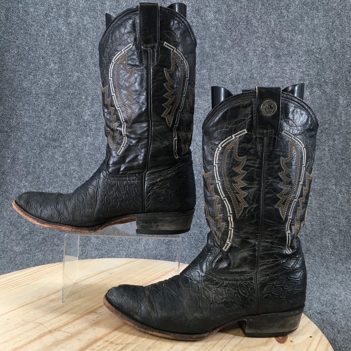 Low black cowboy boots hotsell