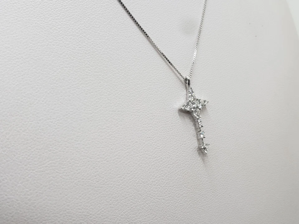 Recarlo Collar Mujer con Cruz Oro Blanco 18KT y Diamantes De 0,48 (0009) Outlet - Imagen 3 de 4