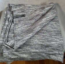 Lululemon Blanket Scarf Womens One Size Gray Vinyasa Wrap Soft Stretch Snap