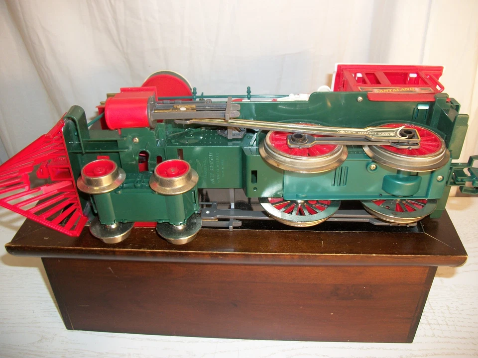 New Bright Electric Railking G Locomotive Santa Land Electric NEW no BOX - Image 4 of 4