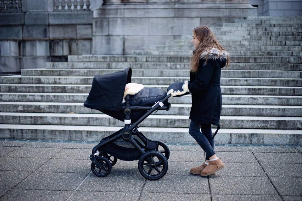 Saco de bebé de piel de oveja l genuino de grado médico l EE. UU. Foto 3 de 4