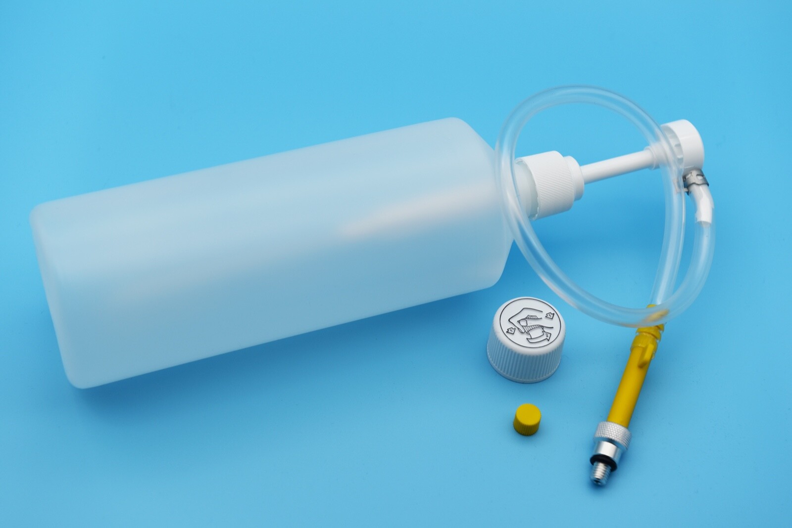 OUTBOARD /OUTDRIVE GEAR BOX LUBE OIL PUMP COMPLETE WITH 1 LITRE