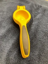 Lemon Lime Squeezer 2in1 Manual Hand Held Juicer Orange Citrus Fruit Juice Press