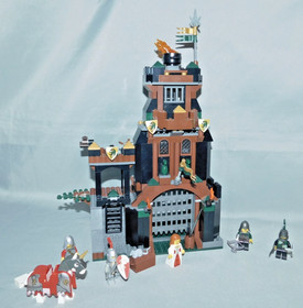 LEGO Castle Kingdoms set 7947 Prison Tower Rescue with Minifigures & Instruction