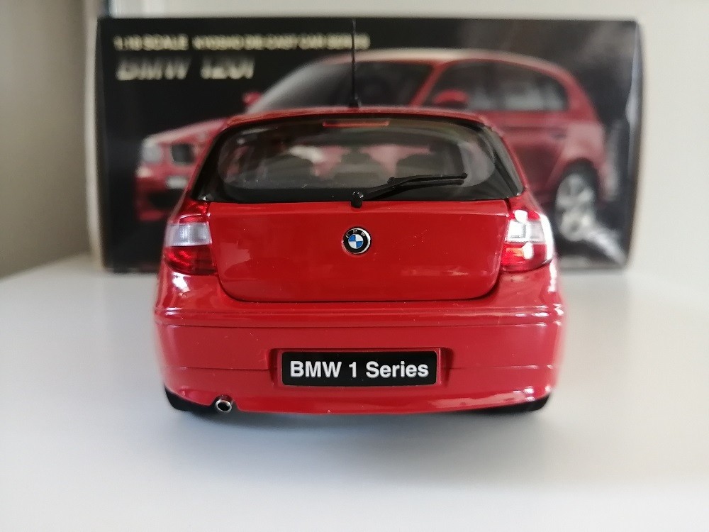 京商 kyosho BMW 120i 1シリーズ E87 Red 1/18 京商 kyosho BMW 120i 1シリーズ E87 Red 1/18 - メルカリ
