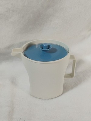 VTG Tupperware Almond Creamer 1414 4 Button Blue Lids 