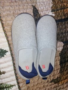 mens night slippers