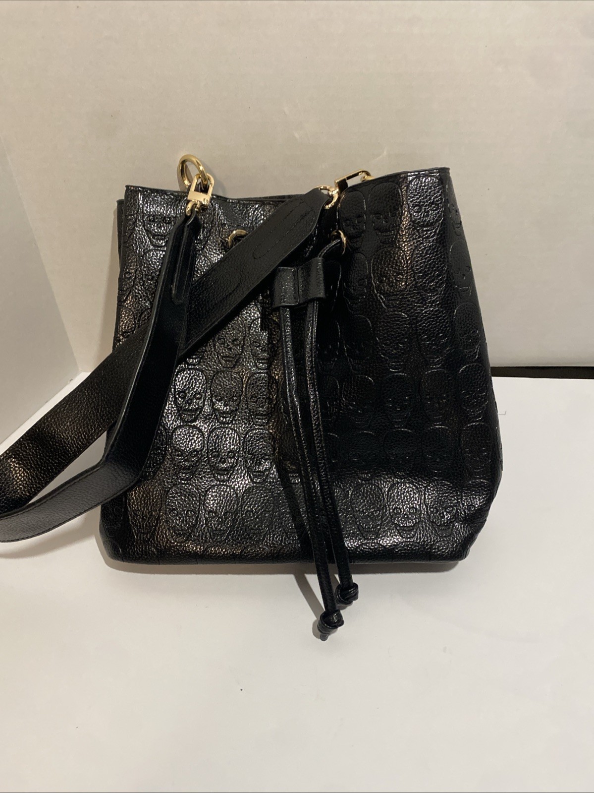 Black Women’s Skull Purse Bag NWT