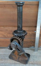 Antique Number 5 Cast Iron Screw Jack... Gear Driven