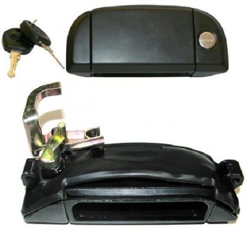 Poignée de porte gauche cassée sur votre VW Transporteur T4 ? Remplacez-la par la pièce 701837205