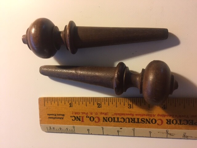 2 walnut Victorian drwr pulls/finials