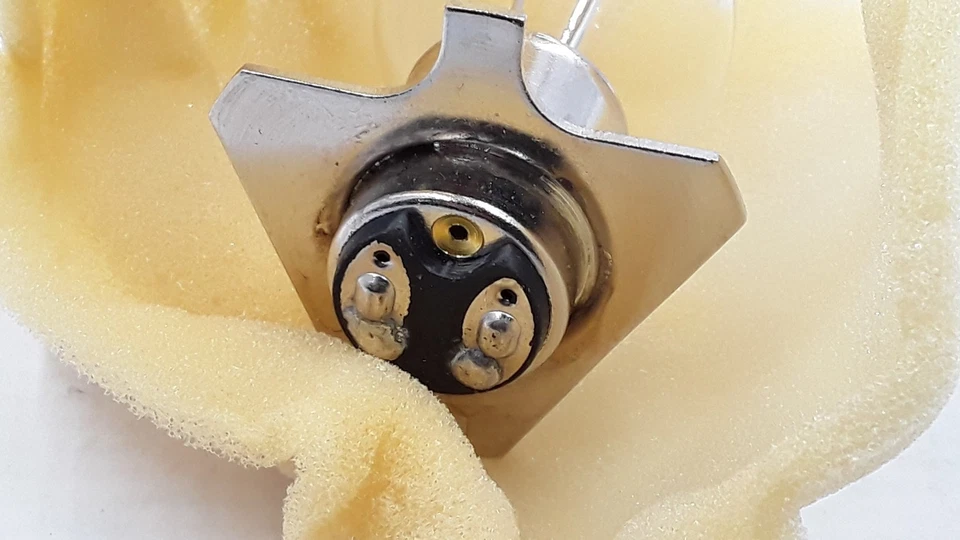 Dr Fischer 6V 30W P47d 灯泡 — 第 4/4 张图片